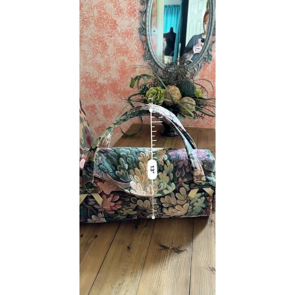 Tapestry Organizer Tote - Picture 8 of 10